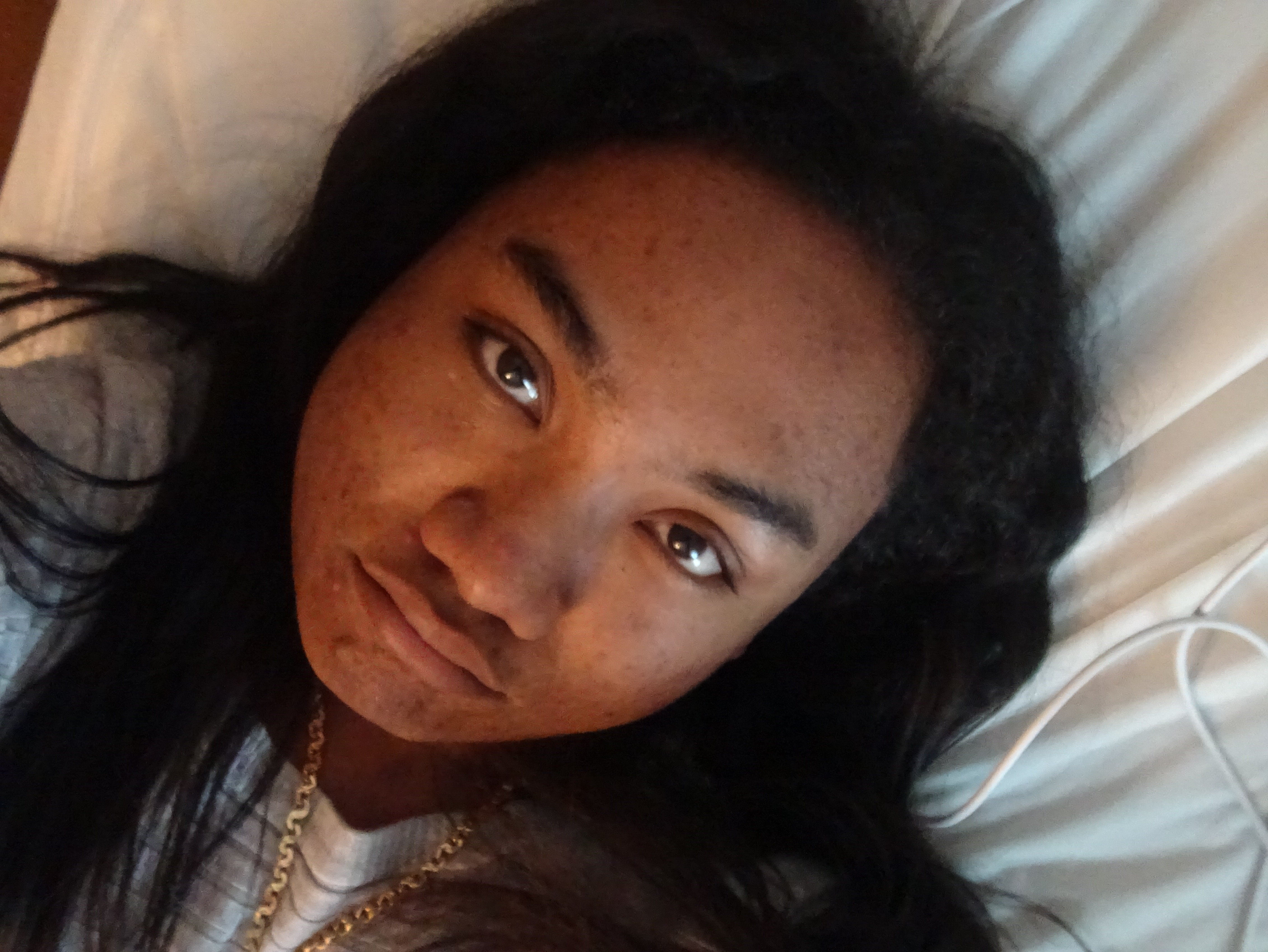 model elidae danh with hair over her face